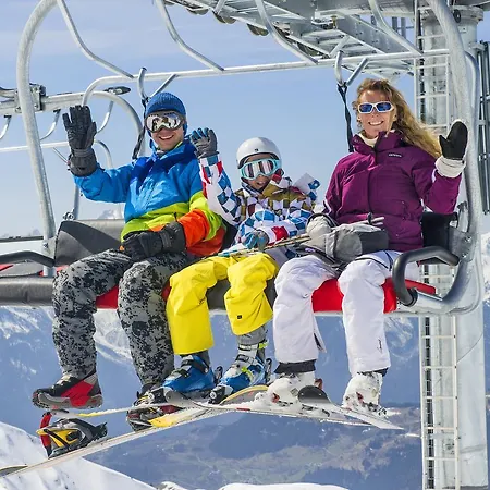 Goelia - Le Rond Point Des Pistes 3*